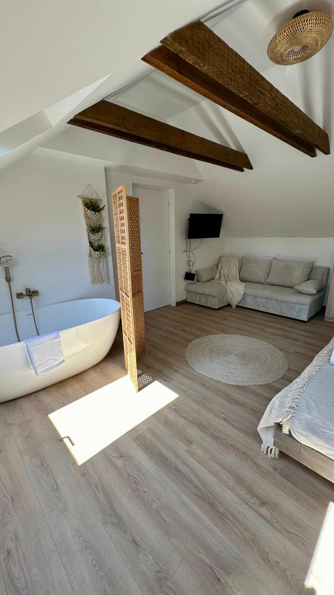 Villa Antara Segedyn Zewnętrze zdjęcie